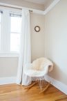 Les différents styles de pieds pour les fauteuils scandinaves : en bois, en métal ou en plastique